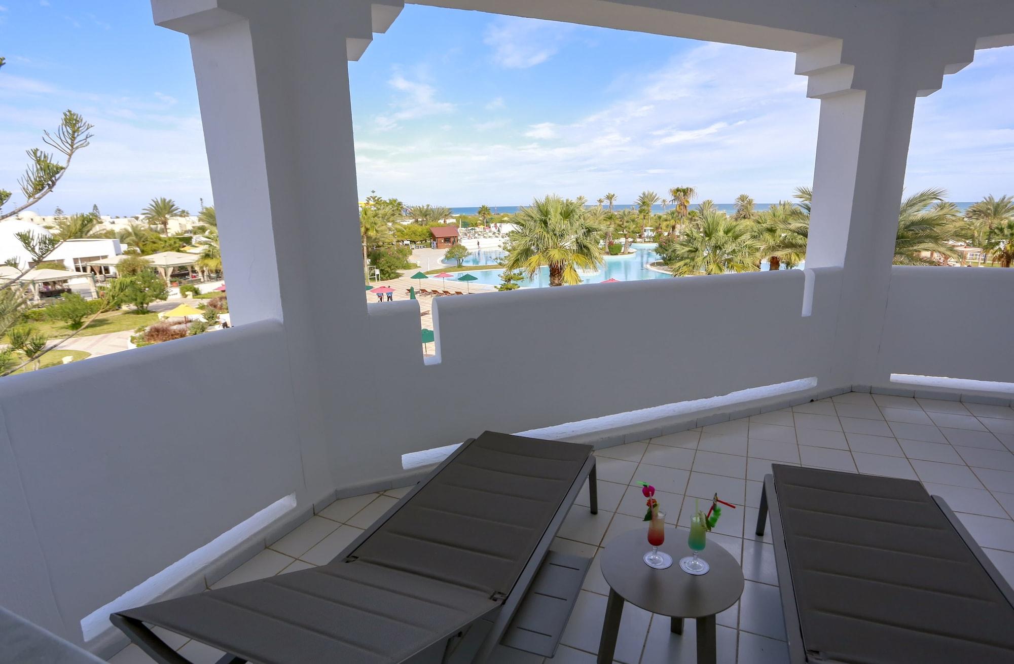 Djerba Plaza Thalasso & Spa Triffa Exterior foto